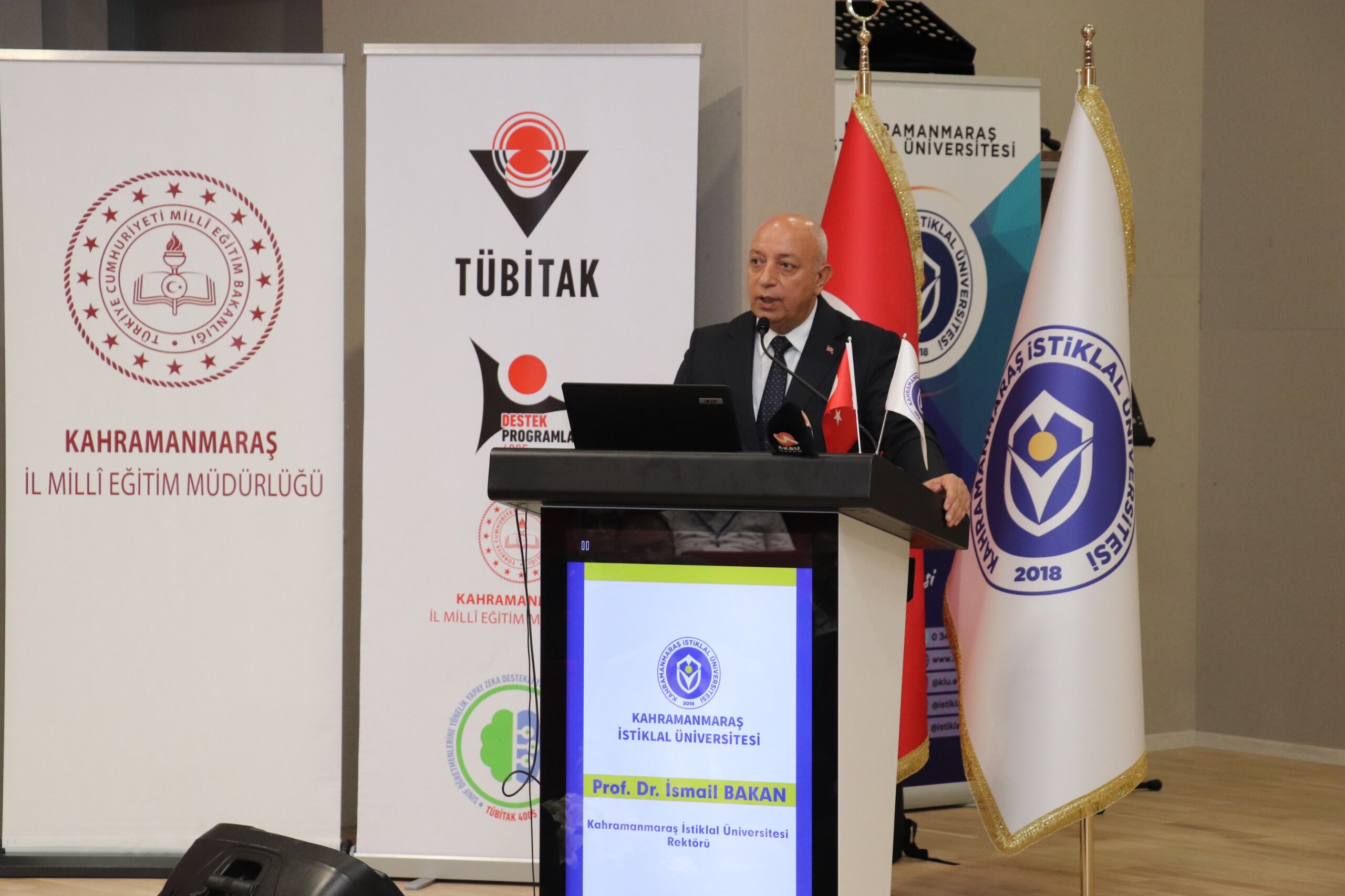 Kahramanmaraş’ta Yapay Zekâ Destekli Eğitim Projesi Başladı (1)