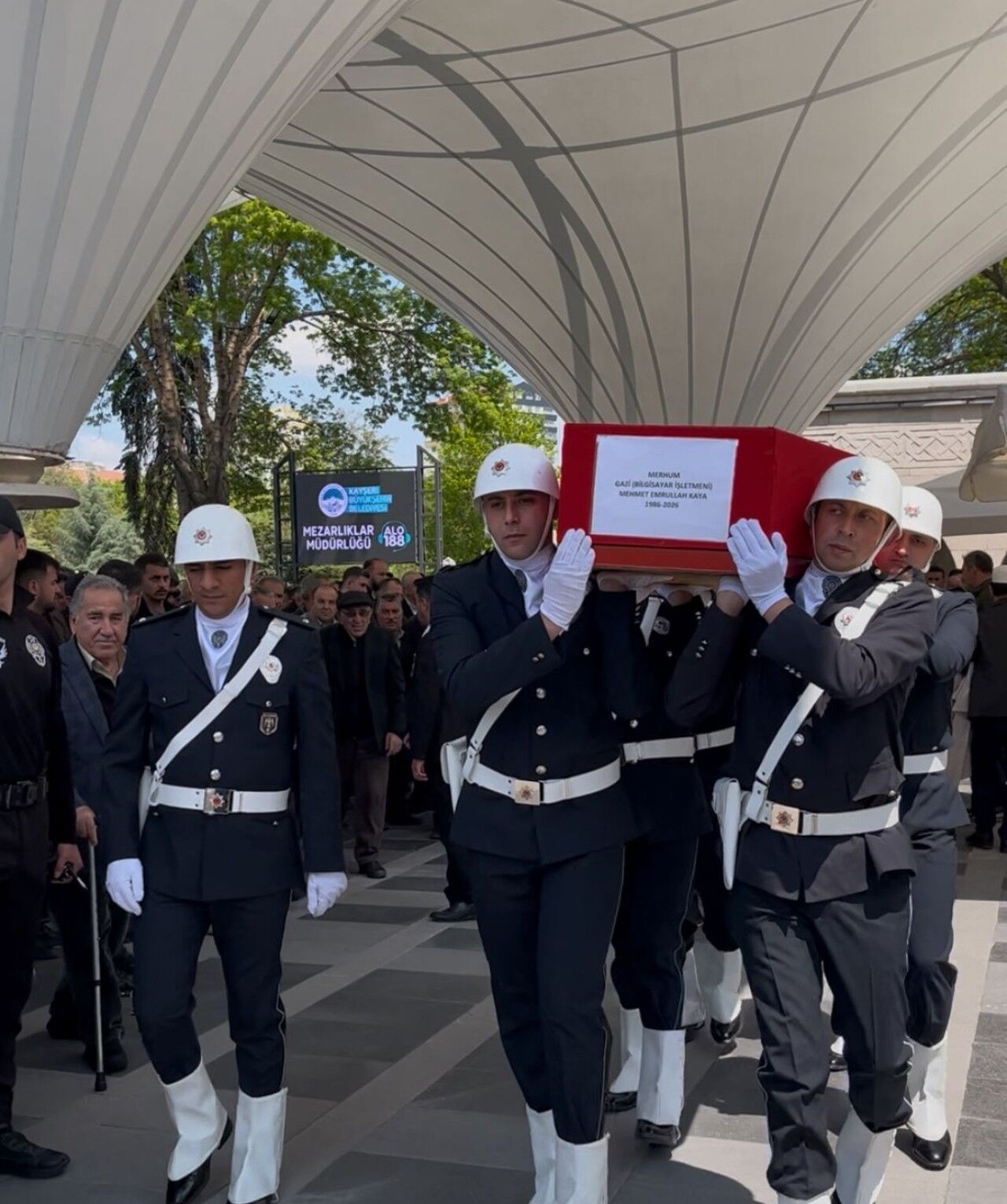 Kayseri'de Gazi Polis Mehmet Emrullah Kaya Ölümsüzlüğe Uğurlandı1