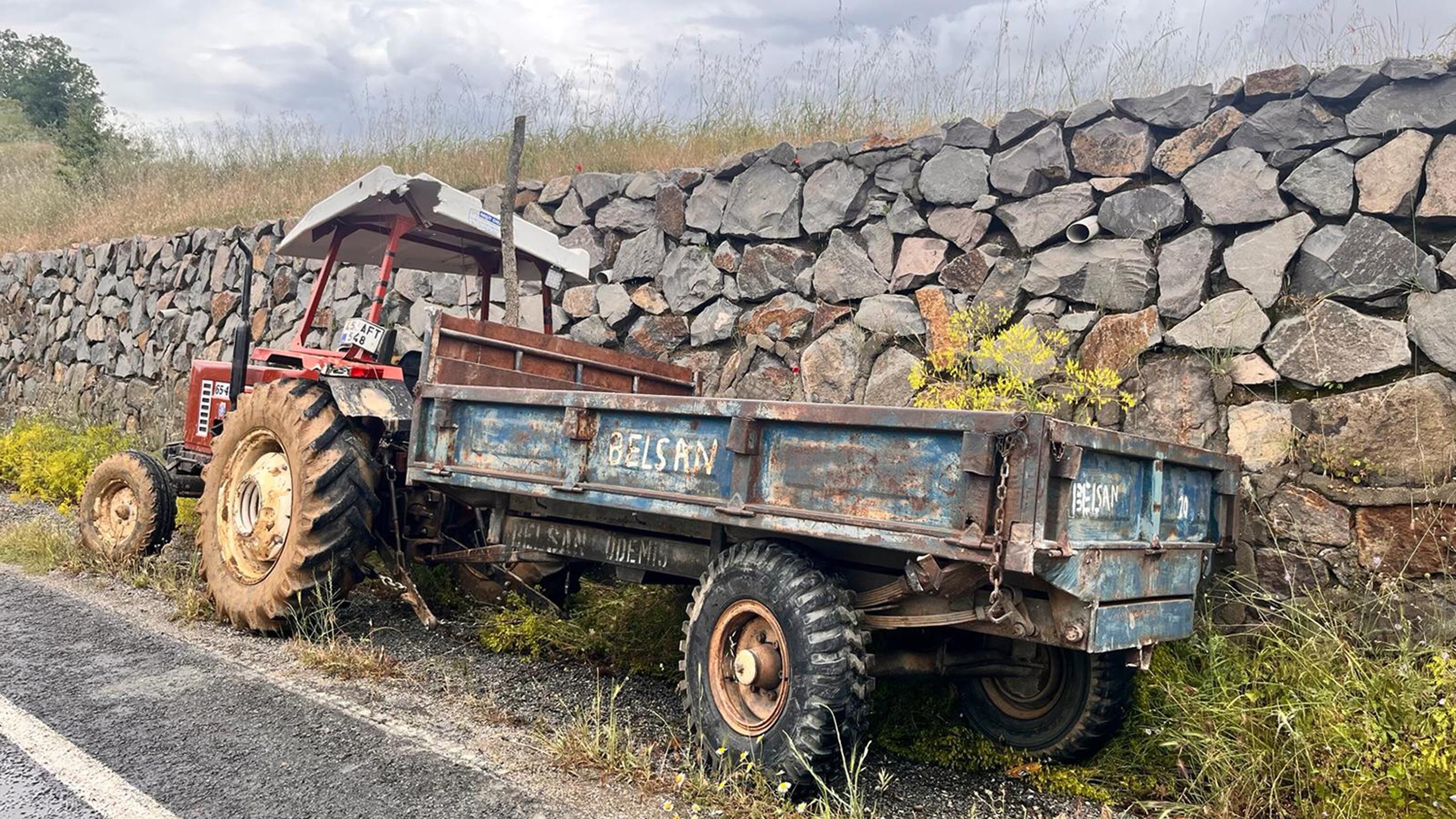 Manisa’da 5 Aracın Karıştığı Zincirleme Kazada 8 Yaralandı (3)