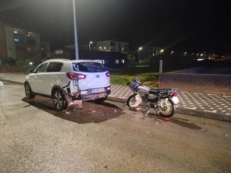 Motosiklet Park Halindeki Cipe Çarptı 1 Ölü, 1 Yaralı (1)