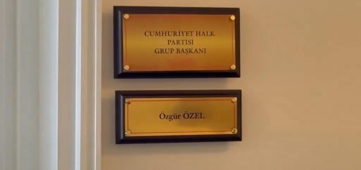 Özgür Özel'in TBMM'deki 'unvanı' değişti-1