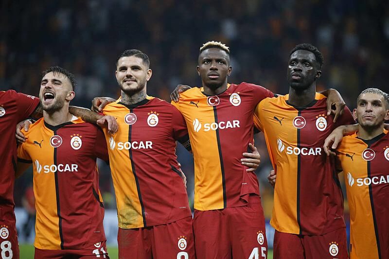 Osimhen Neden Otobüste Yoktu Galatasaray Kutlamalarında Dikkat Çeken Detay (3)