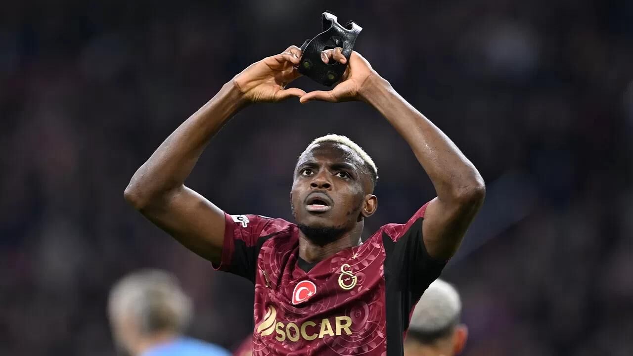 Osimhen Neden Otobüste Yoktu Galatasaray Kutlamalarında Dikkat Çeken Detay (4)