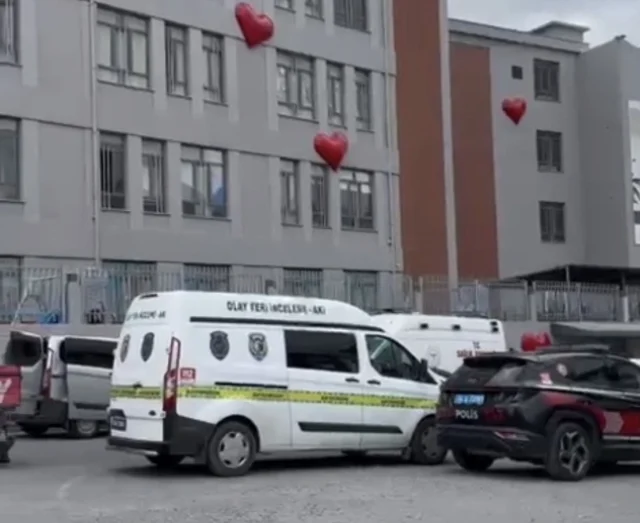 Park Halindeki Araçta 45 Yaşındaki Adam Ölü Bulundu (2)