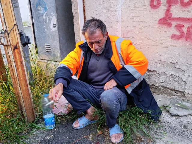Sokakta Yaşayan 52 Yaşındaki Adam 3 Çocuk Tarafından Darbedildi (1)