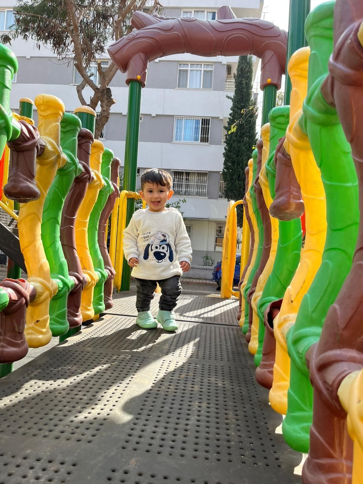 Tomografiye Giren 1,5 Yaşındaki Çocuğun Başına Gelmeyen Kalmadı (3)