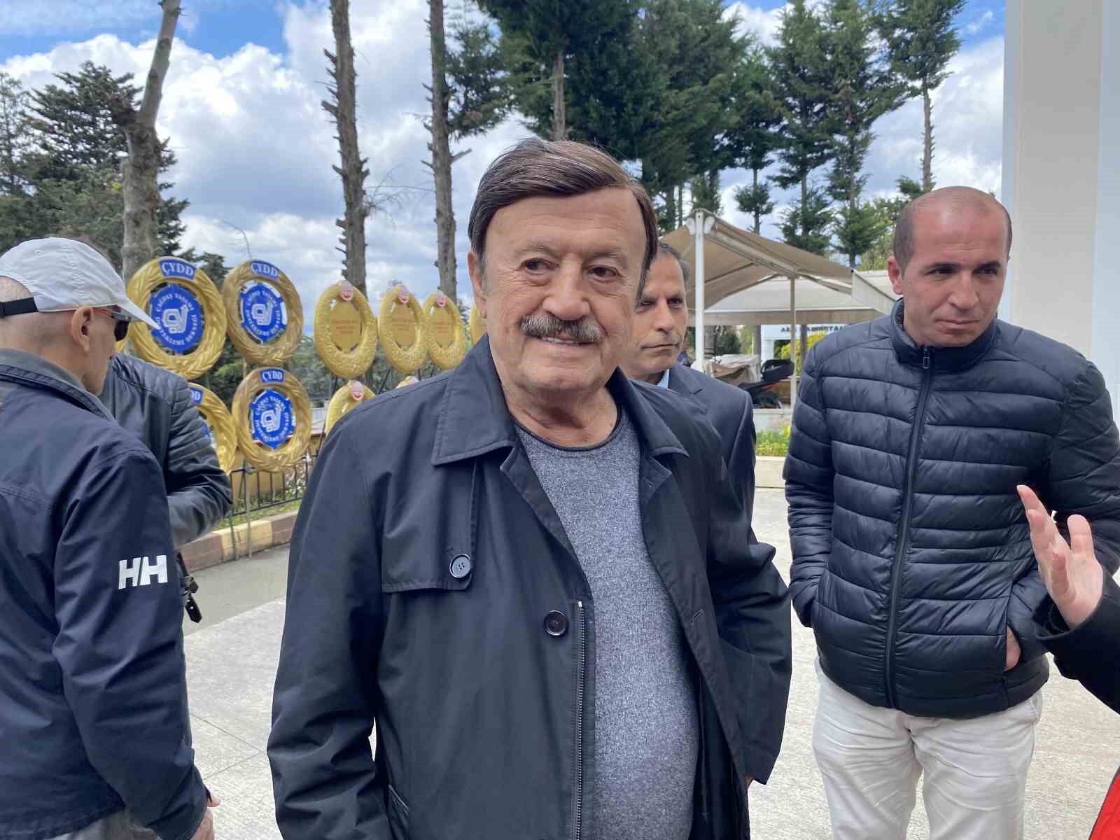 Türk Pop Müziğinin Usta İsmi Tülay Özer Son Yolculuğuna Uğurlandı (2)