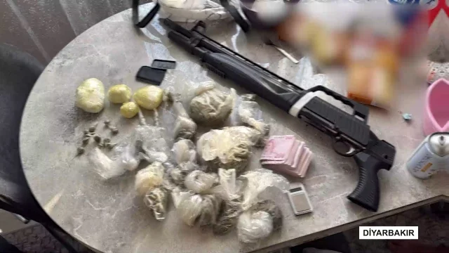 Türkiye Genelinde Narkotik Operasyonu 23 İlde 405 Kişi Gözaltında (1)-1