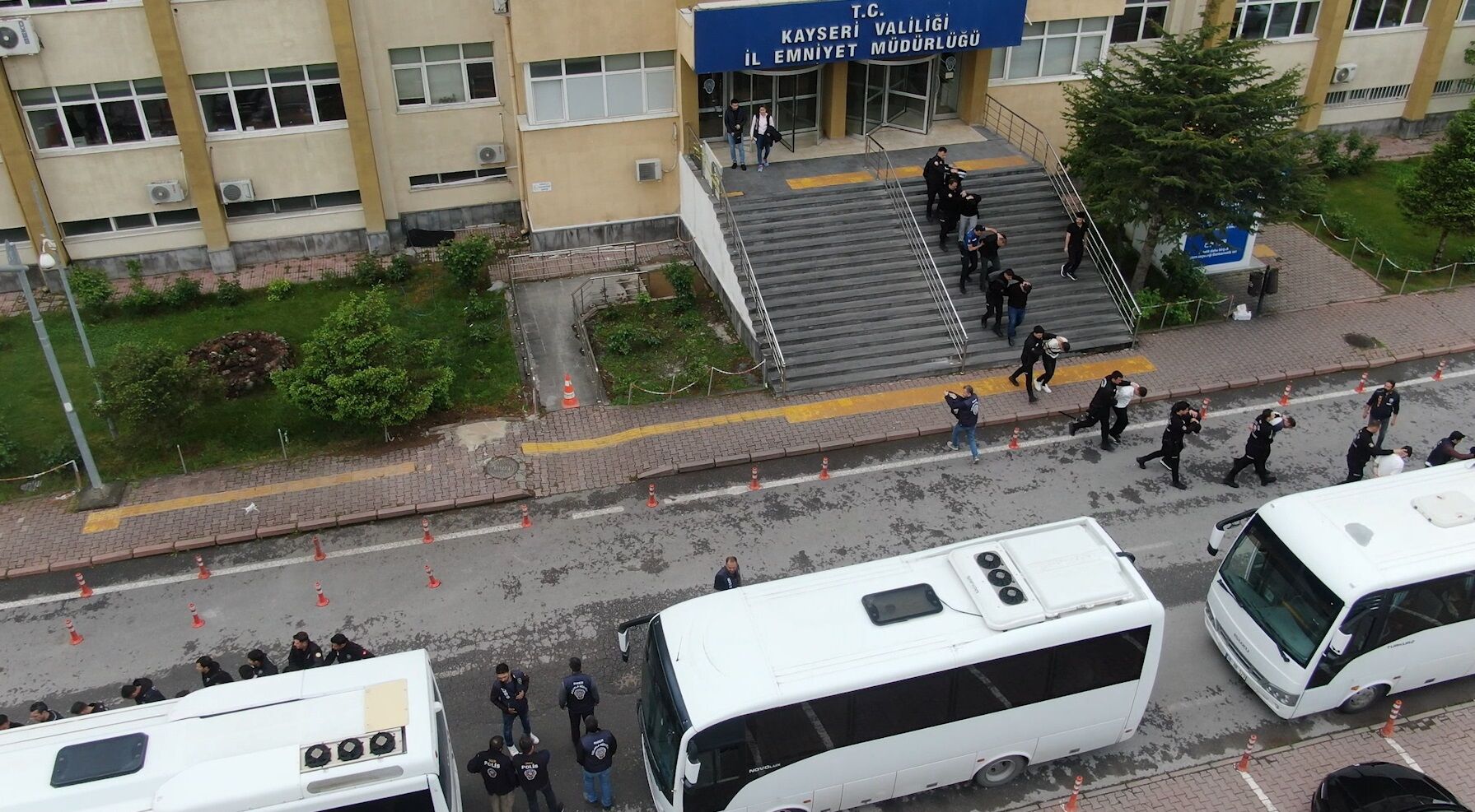 Yasa Dışı Bahis Soruşturmasında 60 Tutuklama Kararı (2)