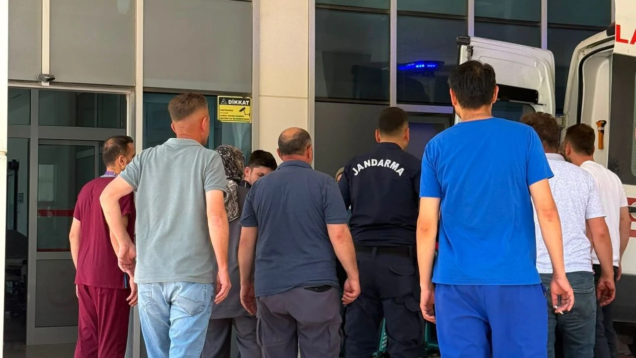 53 Yaşındaki Işçi, 3 Metre Yüksekten Düşerek Öldü