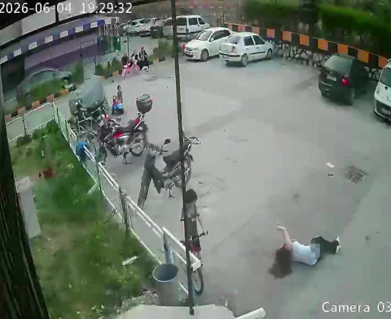 Adana’da 12. Kattan Düşen E.d.k. Mucize Eseri Hayatta! O Anlar Kamerada