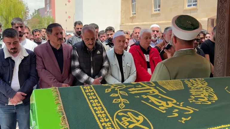Ağabeyinin, Boğazına Kaçan Dilini Çıkardığı Şeyma, 19 Günlük Yaşam Savaşını Kaybetti 1