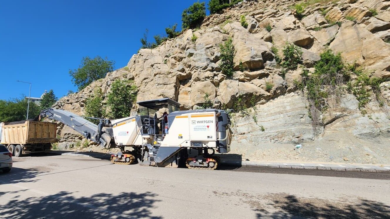Andırın’ın Ana Arteri Göksun Caddesi Baştan Sona Yenileniyor (4)