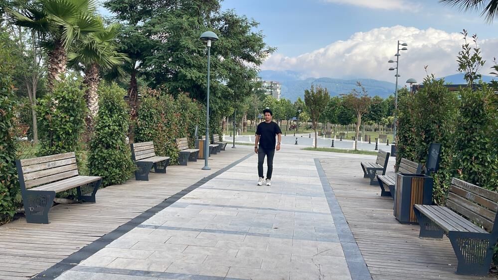 Aranan Şahıs Diye Durduruldu, Sistemde Kendi Fotoğrafını Görünce Şaşırdı