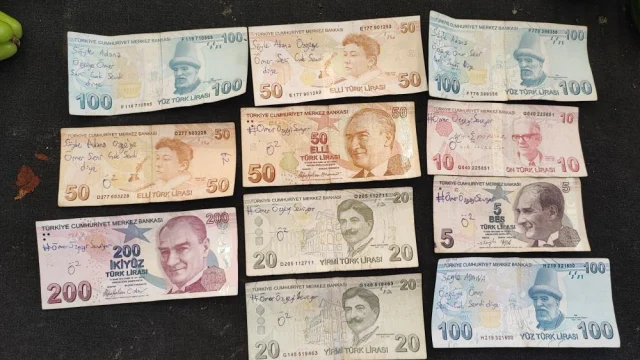 Aşk Mesajlı Paralar Pazarcıyı Şaşkına Çevirdi Pazarcı Ömer Ve Özge’yi Arıyor (1)-1