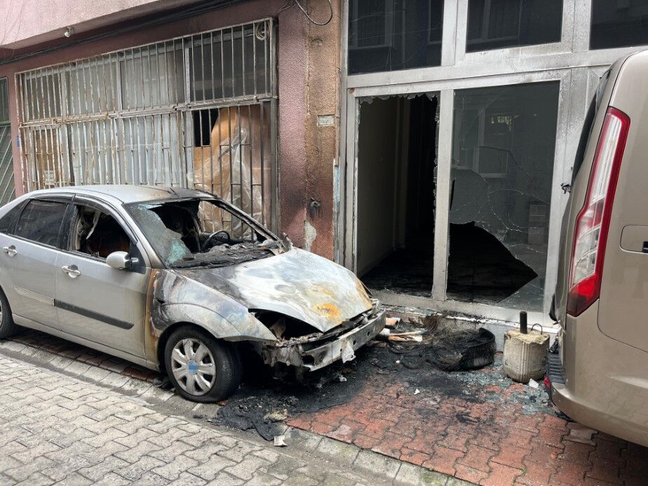 Otomobil cayır cayır yandı: Kundaklama şüphelisi tutuklandı-1