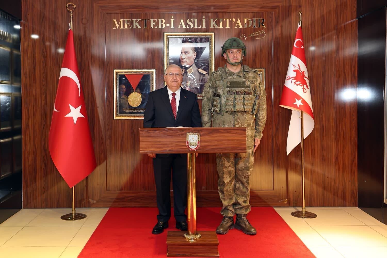 Bakan Güler, Kahramanmaraş'ta Birlikleri Denetledi (3)