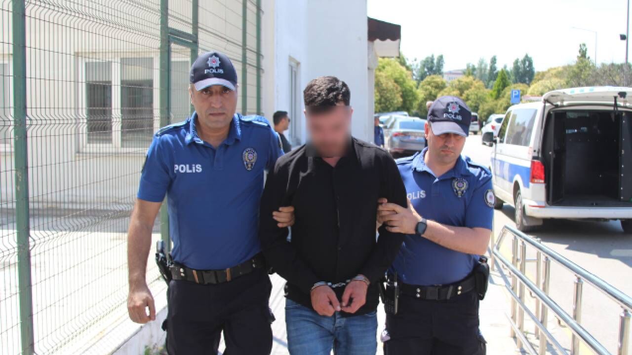 Bar Çalışanı Kadını Götürmek Istedi, Reddedilince 2 Kişiyi Vurdu Uzman Çavuş Tutuklandı