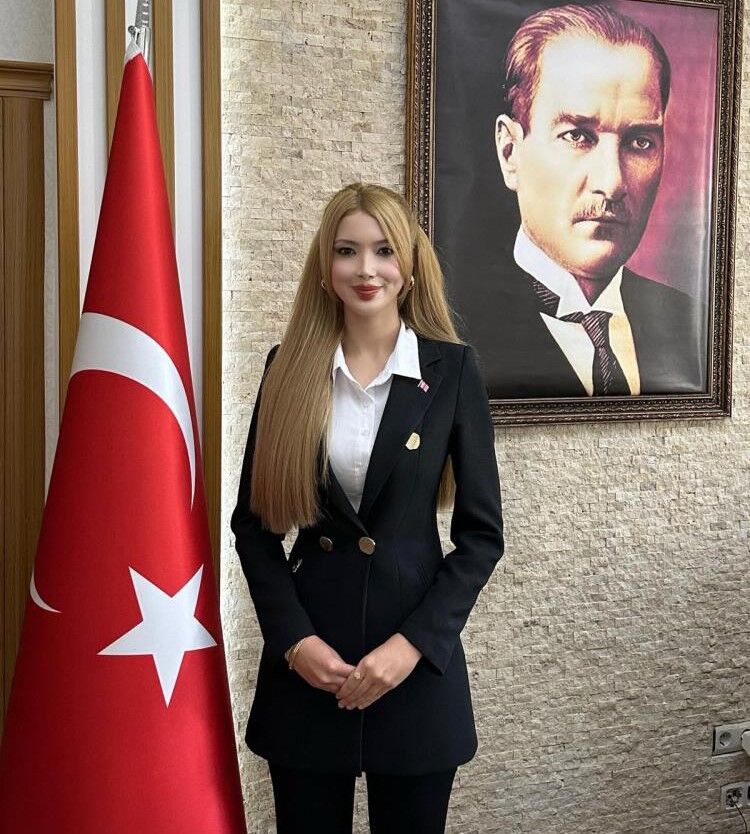 ’Barbie Kaymakam’ Vali Yardımcısı Oldu
