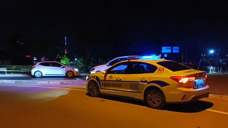 Bursa'da Otomobil Dere Yatağına Uçtu; 1 Yaralı