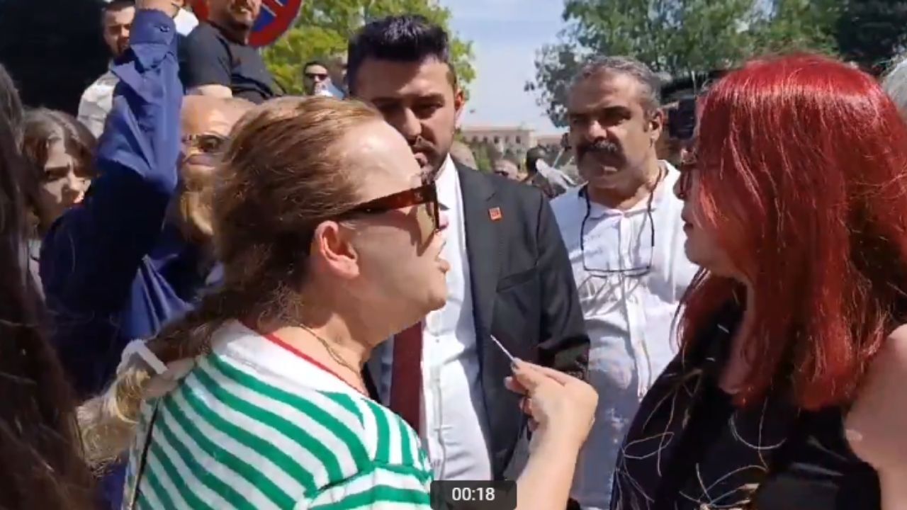 Chp’li Kadınlar Sokakta Kavga Etti Küfürler Havada Uçuştu (2)