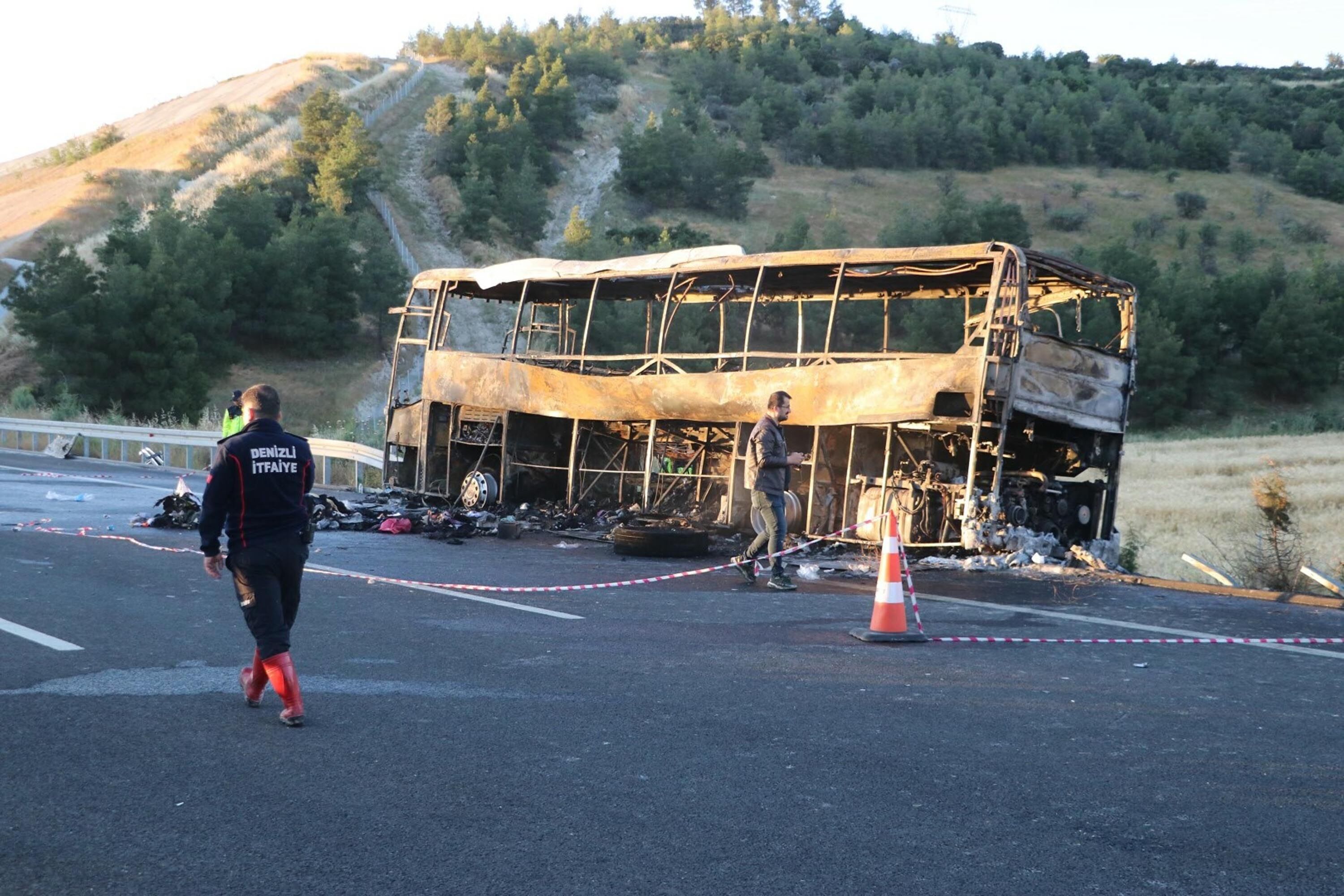 Denizli Otobüs Kazası Nerede Oldu, Hangi Firma Denizli Kazası Kaç Ölü Yaralı Var (2)