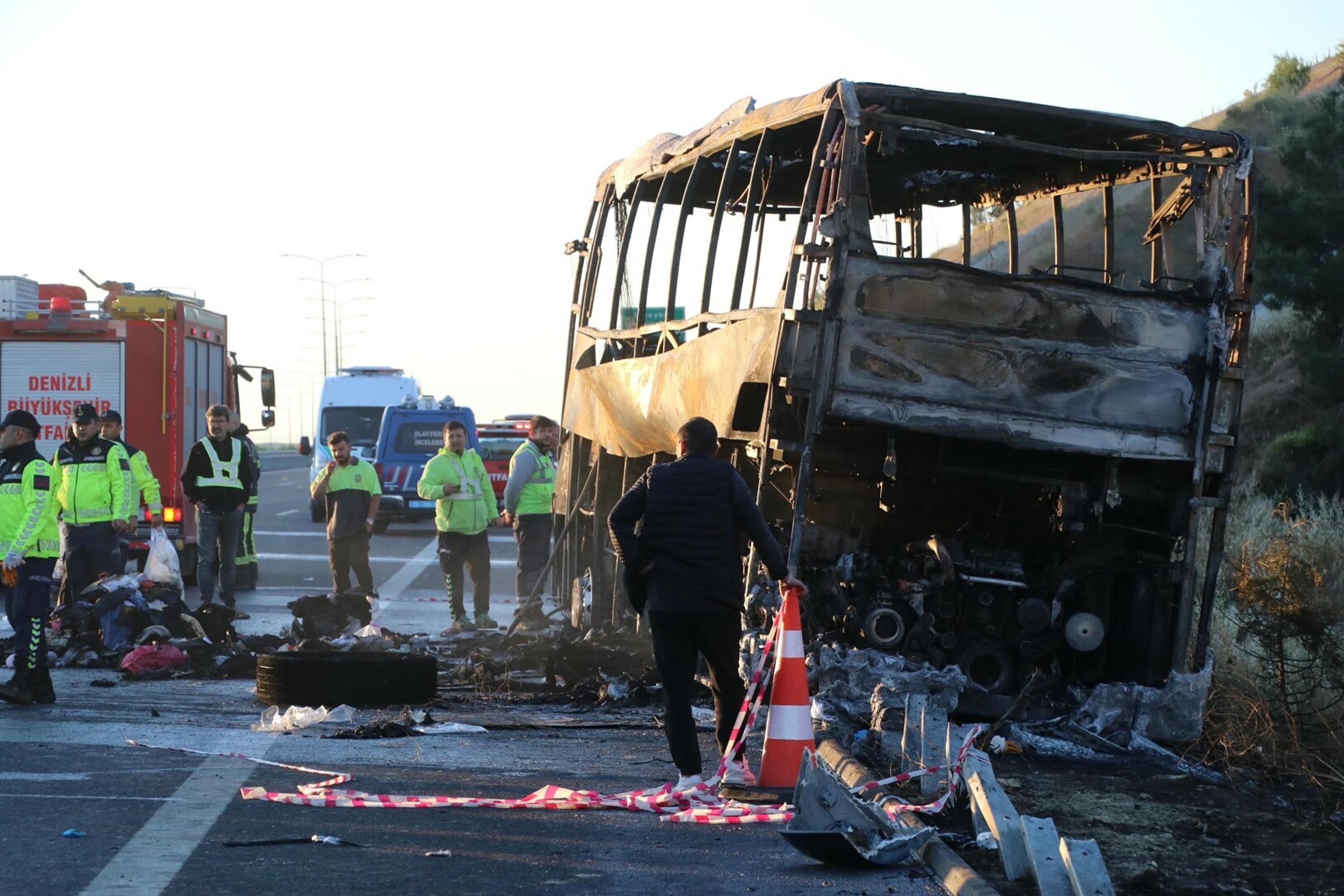 Denizli Otobüs Kazası Nerede Oldu, Hangi Firma Denizli Kazası Kaç Ölü Yaralı Var (5)