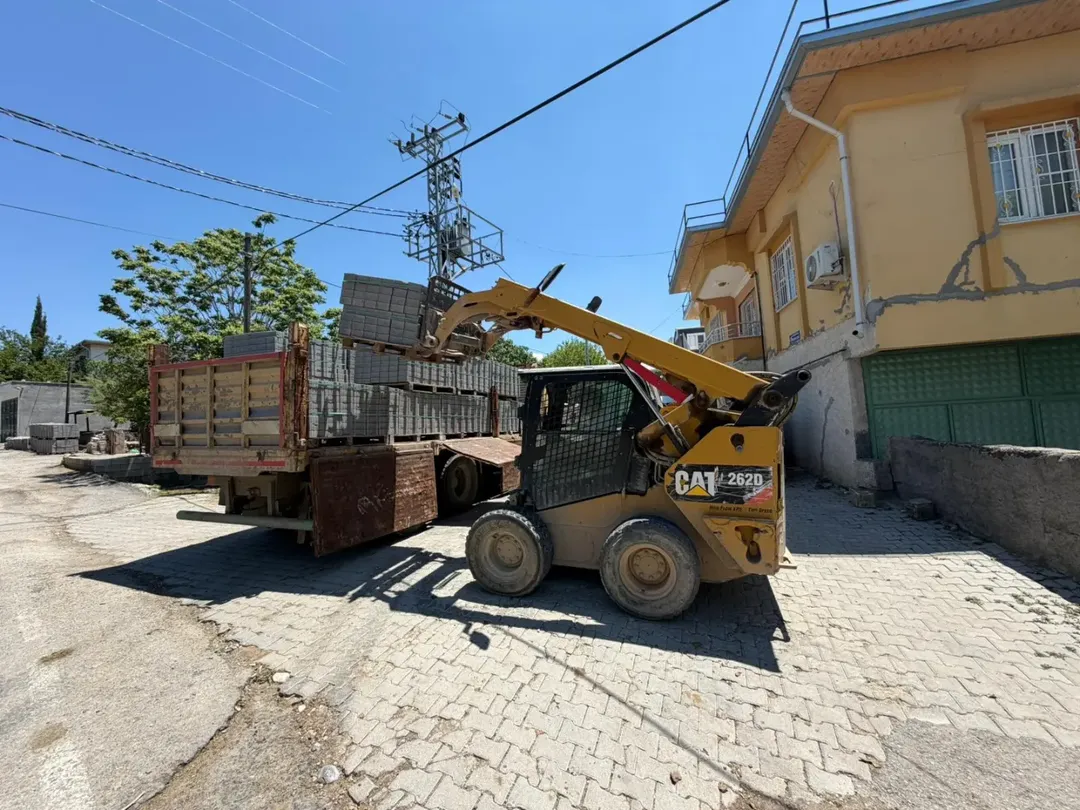 Dulkadiroğlu Belediyesi'nden Kilit Parke Çalışması (2)