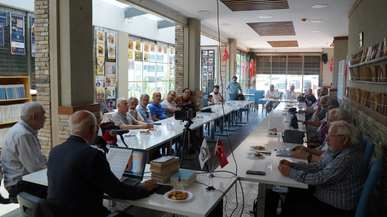 Edebiyat Akademileri’nde Muhteşem Sezon Finali (1)