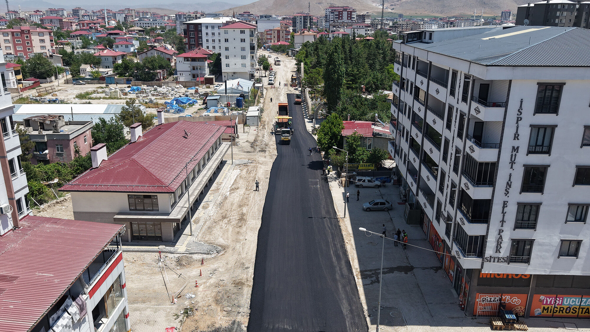 Elbistan’ın Ulaşım Damarı Yenileniyor Hacı Esat Efendi Caddesi’nde Dev Dönüşüm (3)