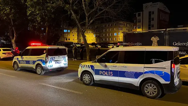 Eski Site Görevlisi, Yöneticiyi Bıçakla Yaraladı