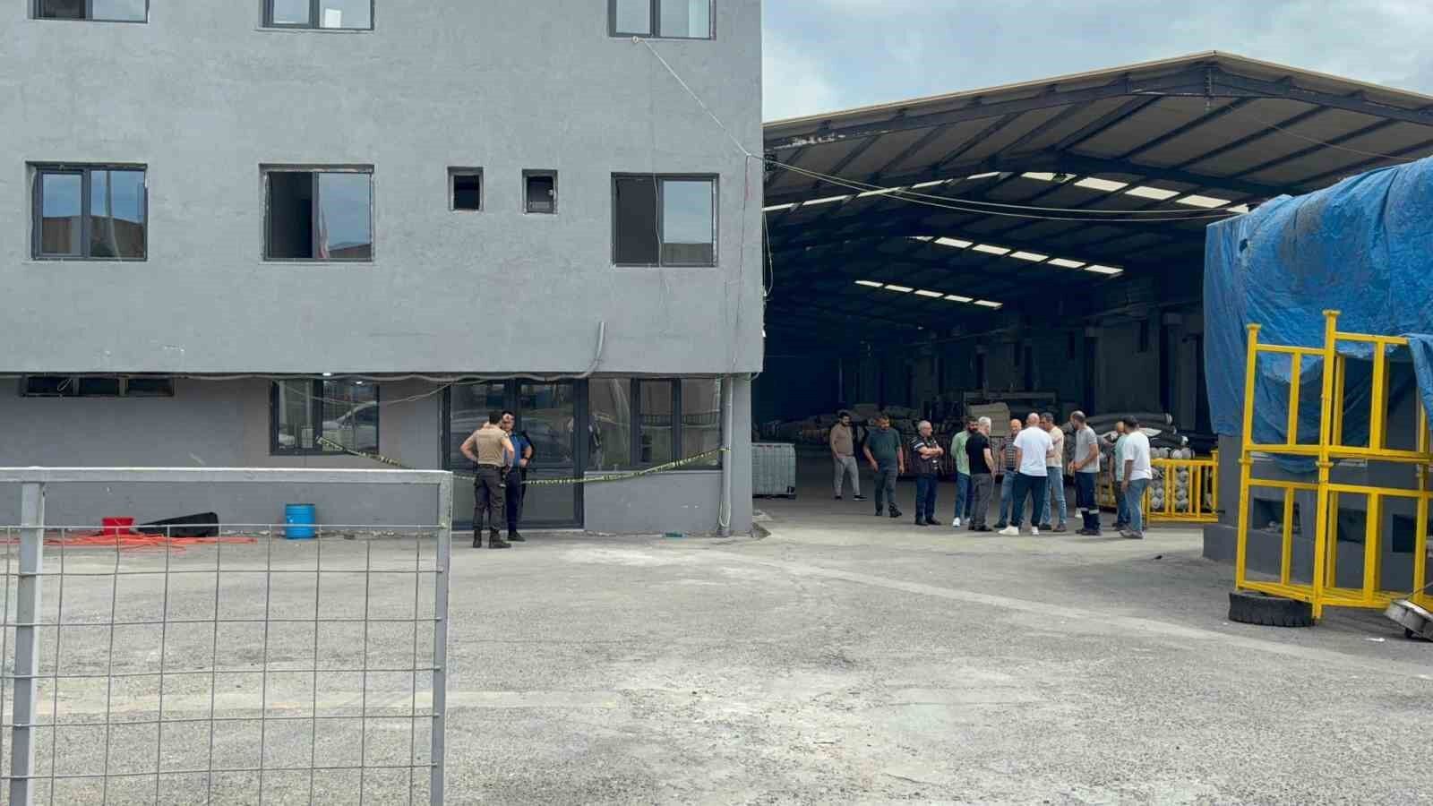 Fabrikada silahlı kavga: 1 kişi öldü, 1 kişi yaralandı