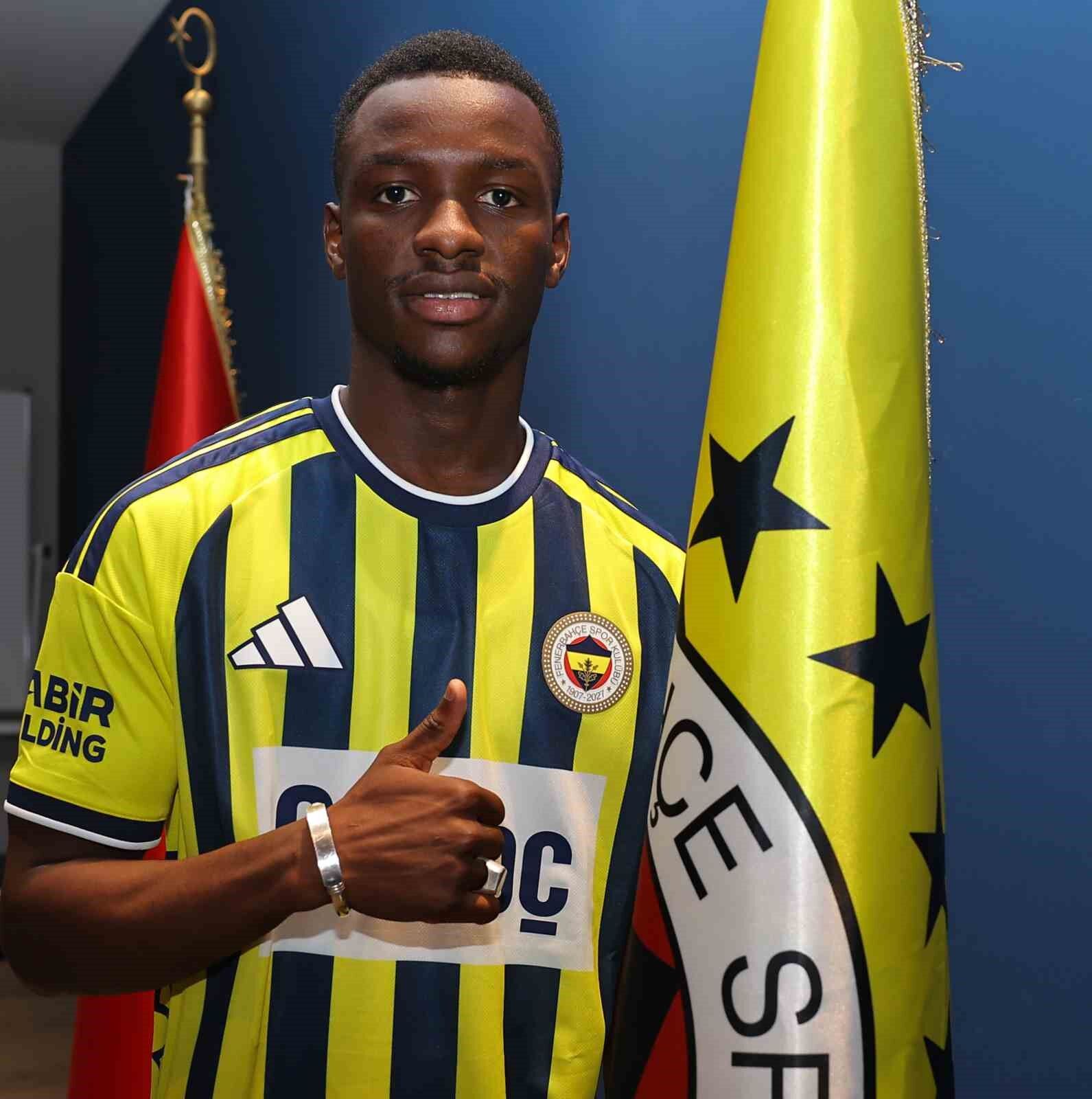 Fenerbahçe, Genç Yetenek Amara Diouf Ile Sözleşme Imzaladı