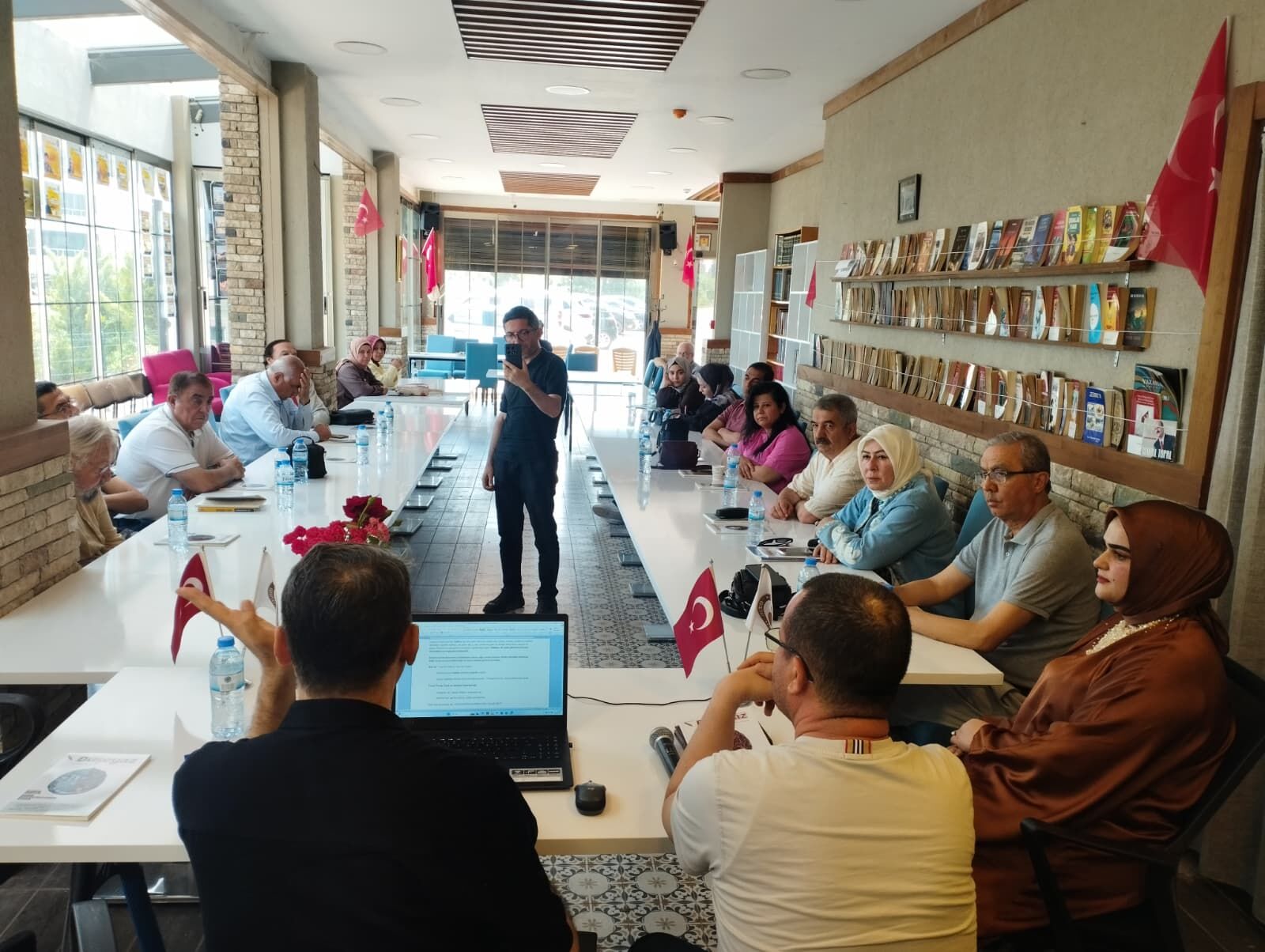 Hakikatin Kurmacası Roman (8)