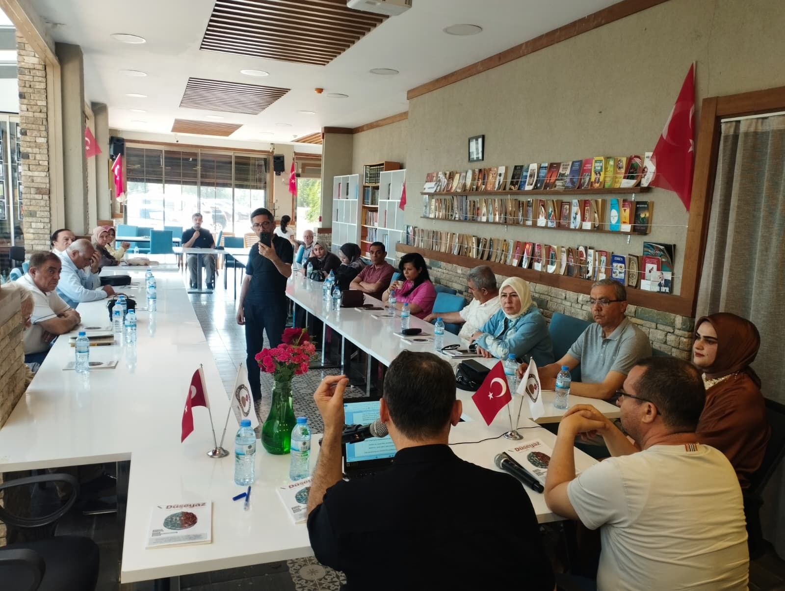 Hakikatin Kurmacası Roman (9)