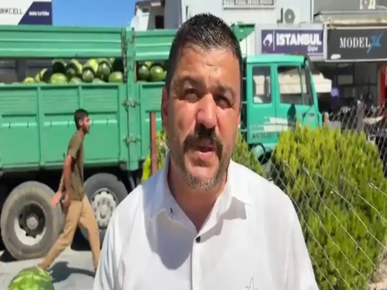 Hayırsever Çiftçi, Dmd Hastası Uygar Için Bir Kamyon Karpuz Bağışladı