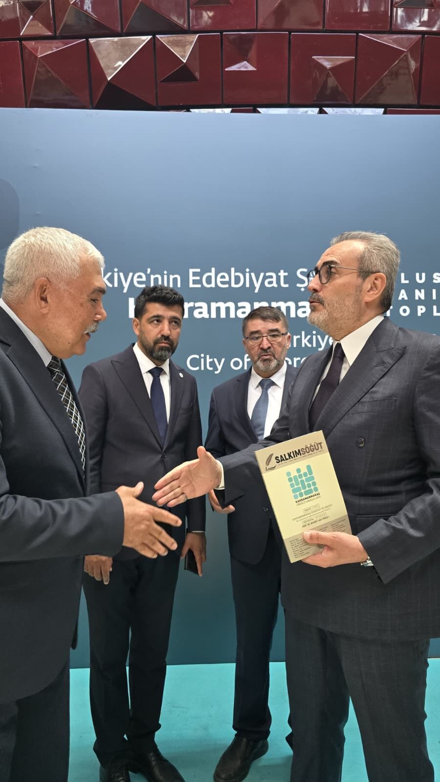 Kahramanmaraş Edebiyatı Dünyaya Açılıyor Salkımsöğüt Dergisi Artık Basılı Yayında (7)