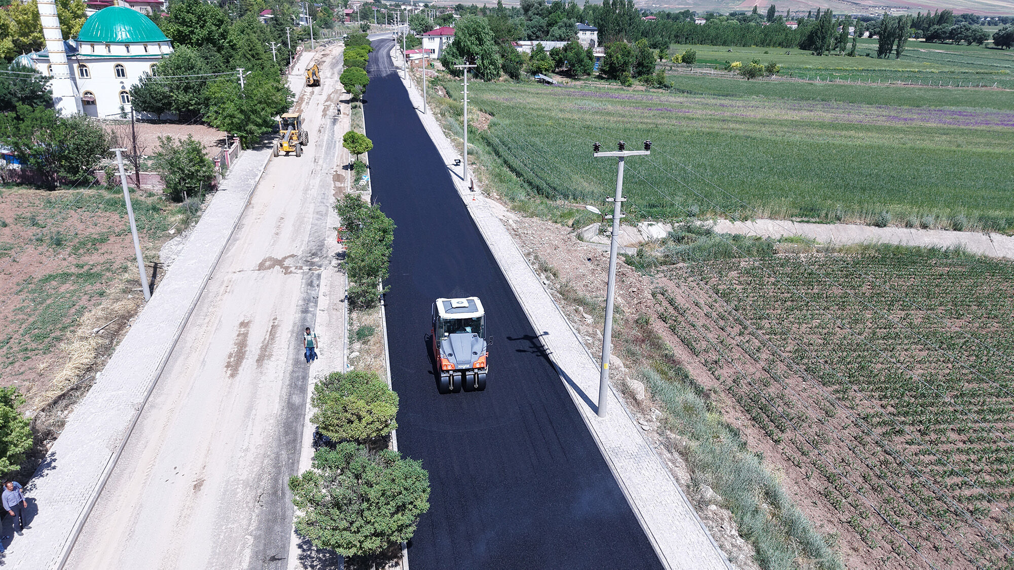 Kahramanmaraş Elbistan’da 1,5 Km’lik Yol Baştan Sona Yenileniyor (3)