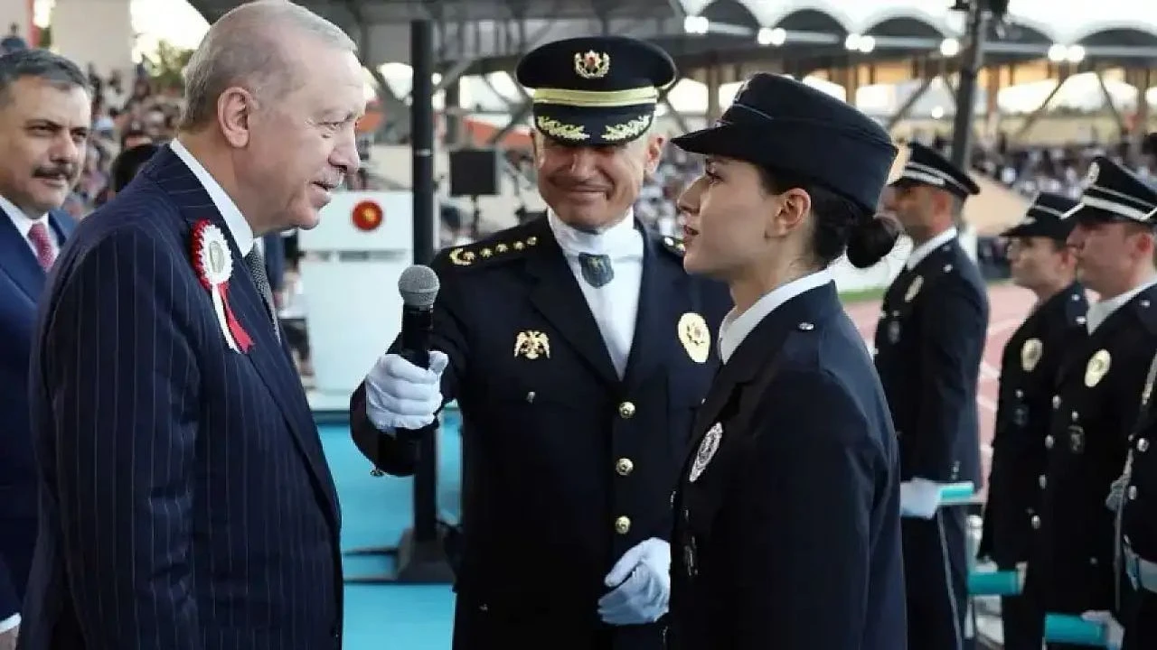 Kahramanmaraşlı Ceren Dere Polis Akademisi’ni Birincilikle Bitirdi