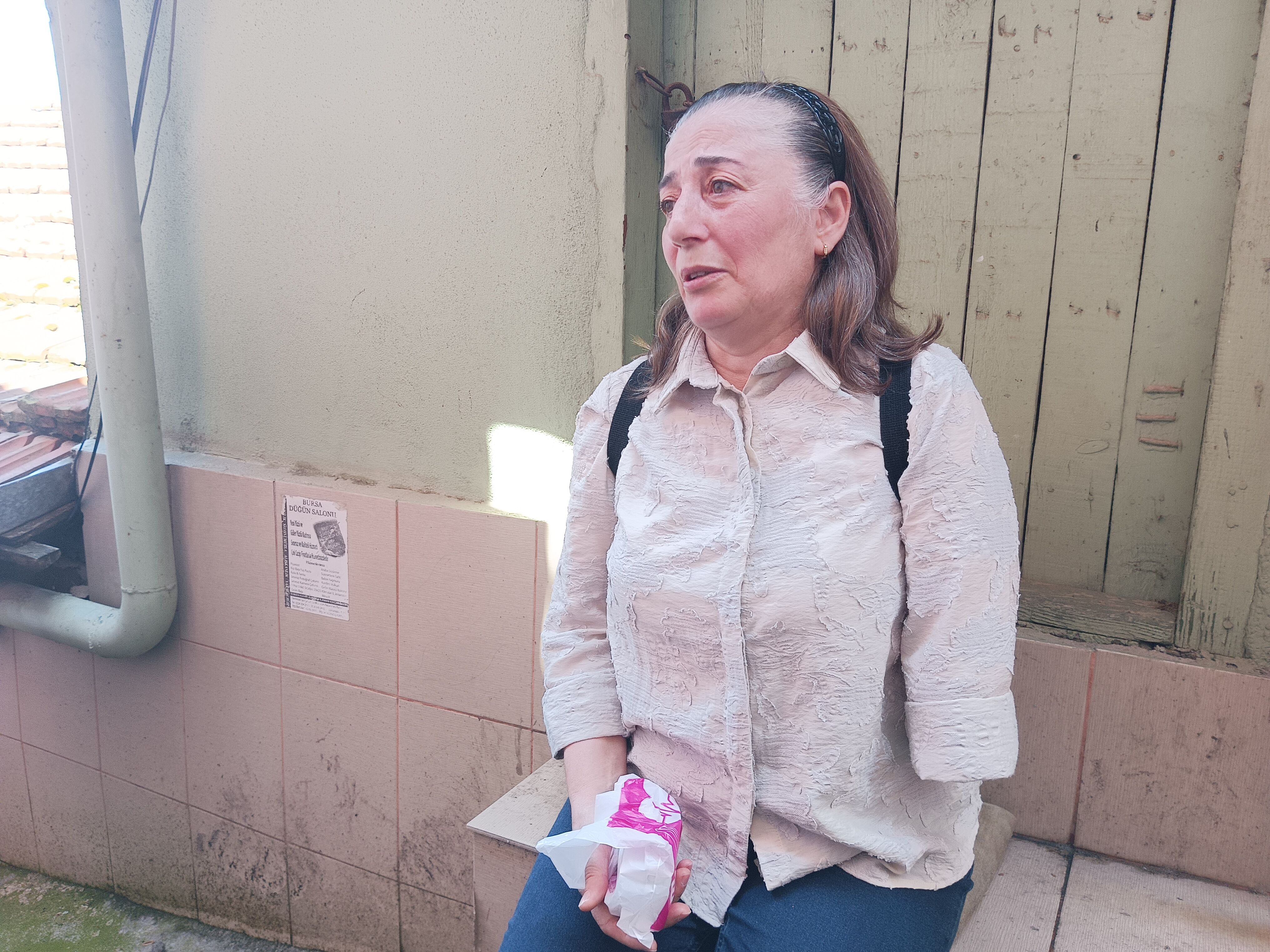 Kahramanmaraşlı Depremzede Kadın Depremde Kolunu, Yangında Evini Kaybetti (2)