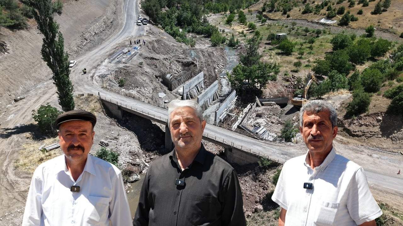 Kahramanmaraş'ta 43 yıllık köprü tarihe karışıyor, yenisi yükseliyor