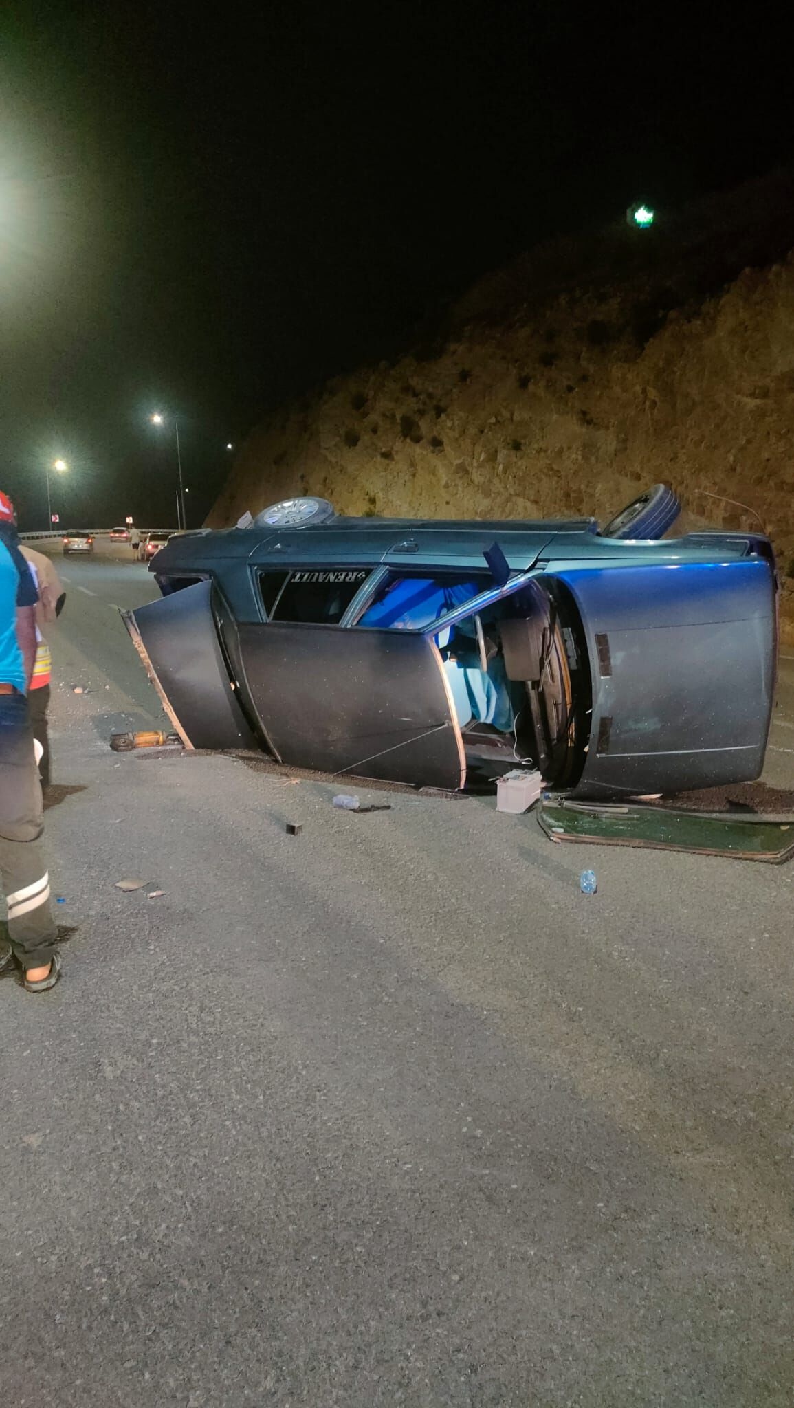 Kahramanmaraş'ta Araç Takla Attı Yaralıyı Itfaiye Kurtardı2