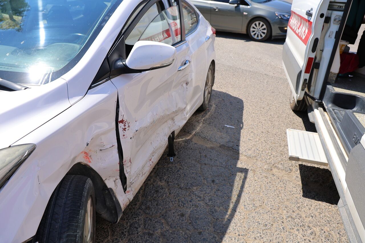 Kahramanmaraş’ta Aynı Yolda İki Trafik Kazası 2 Yaralı (1)