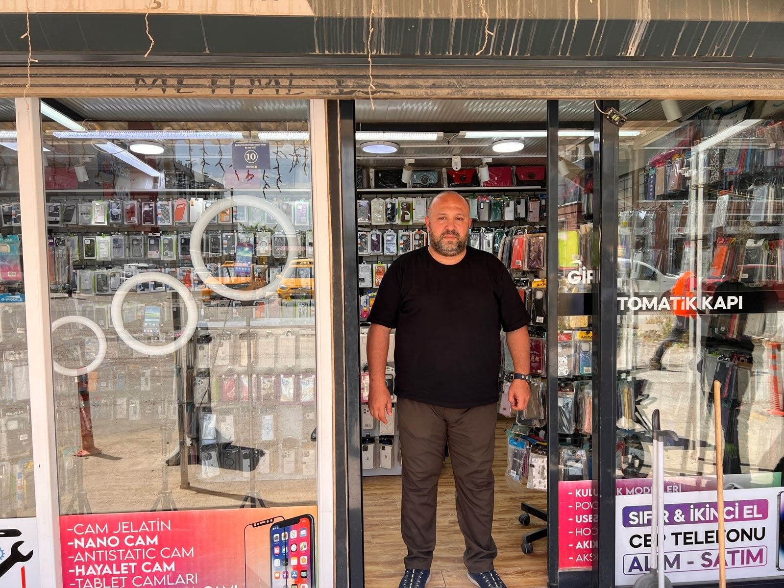 Kahramanmaraş'ta Esnafa Verilen Konteynerler Kaldırılmaya Başlandı (5)