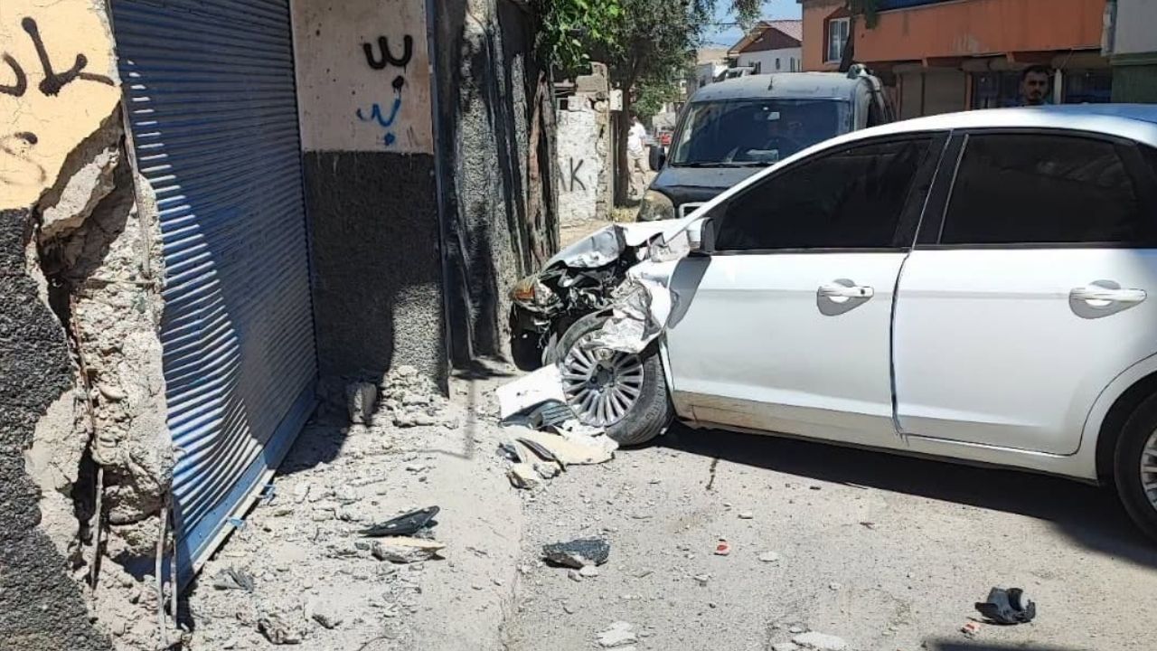Kahramanmaraş'ta Sokakta Oynayan 5 Yaşındaki Çocuğa Otomobil Çarptı