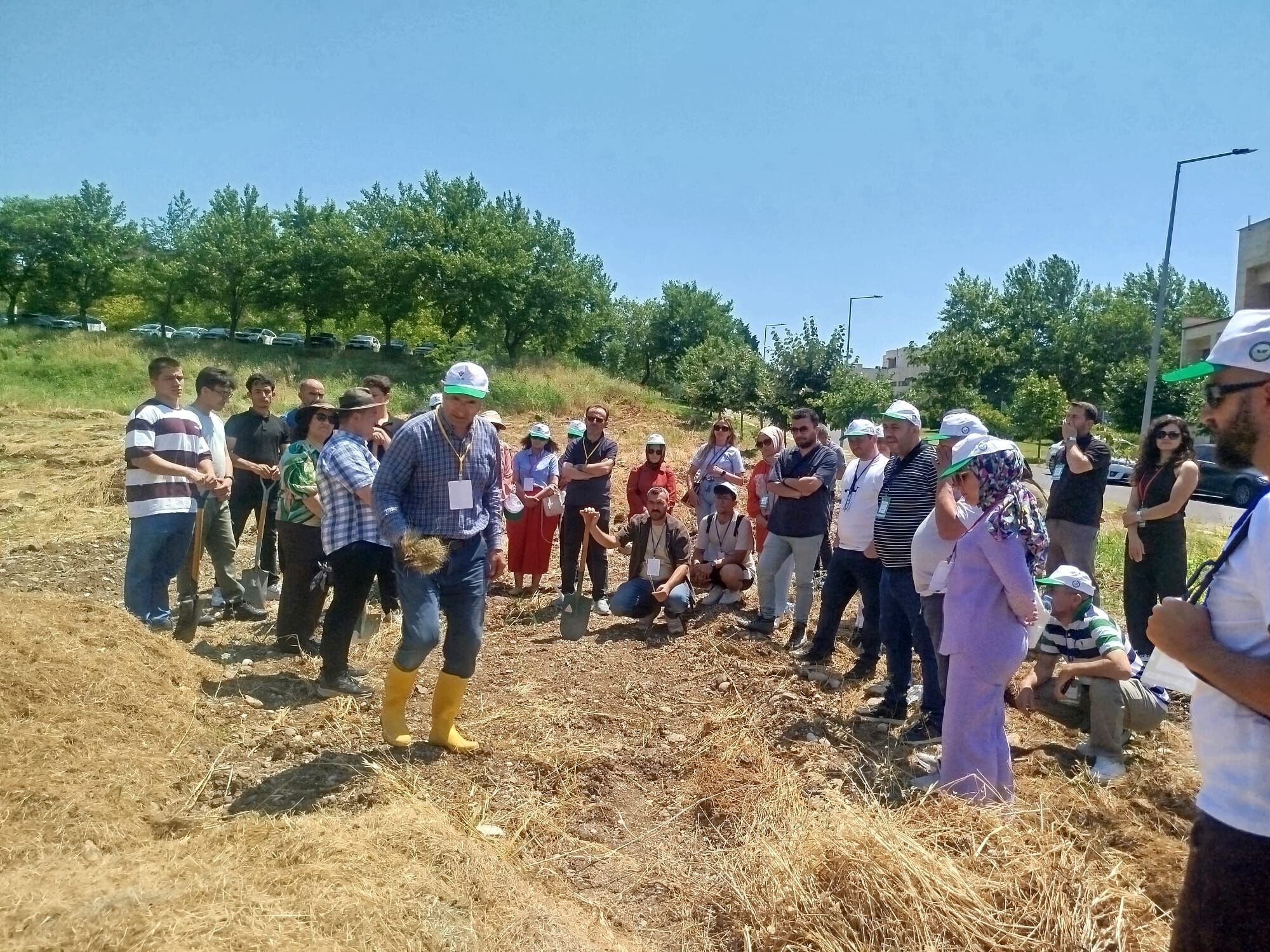 Kahramanmaraş’ta “Sürdürülebilir Tarım Ve Yeşil Gelecek” Projesi Tamamlandı (4)