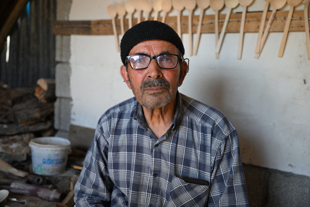 Kahramanmaraş'ta Zamana Direnen Usta 76 Yaşında Hâlâ Kaşık Yontuyor (7)