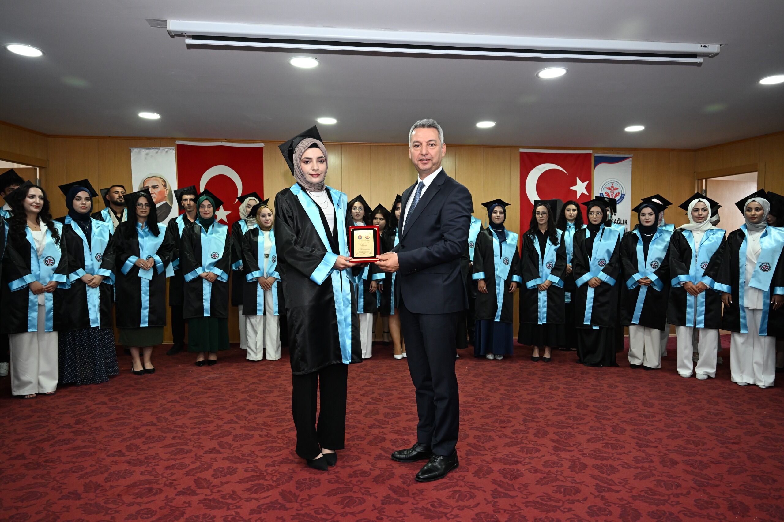 Ksü Afşin Sağlık Yüksekokulu’nda Mezuniyet Coşkusu Yaşandı (7)