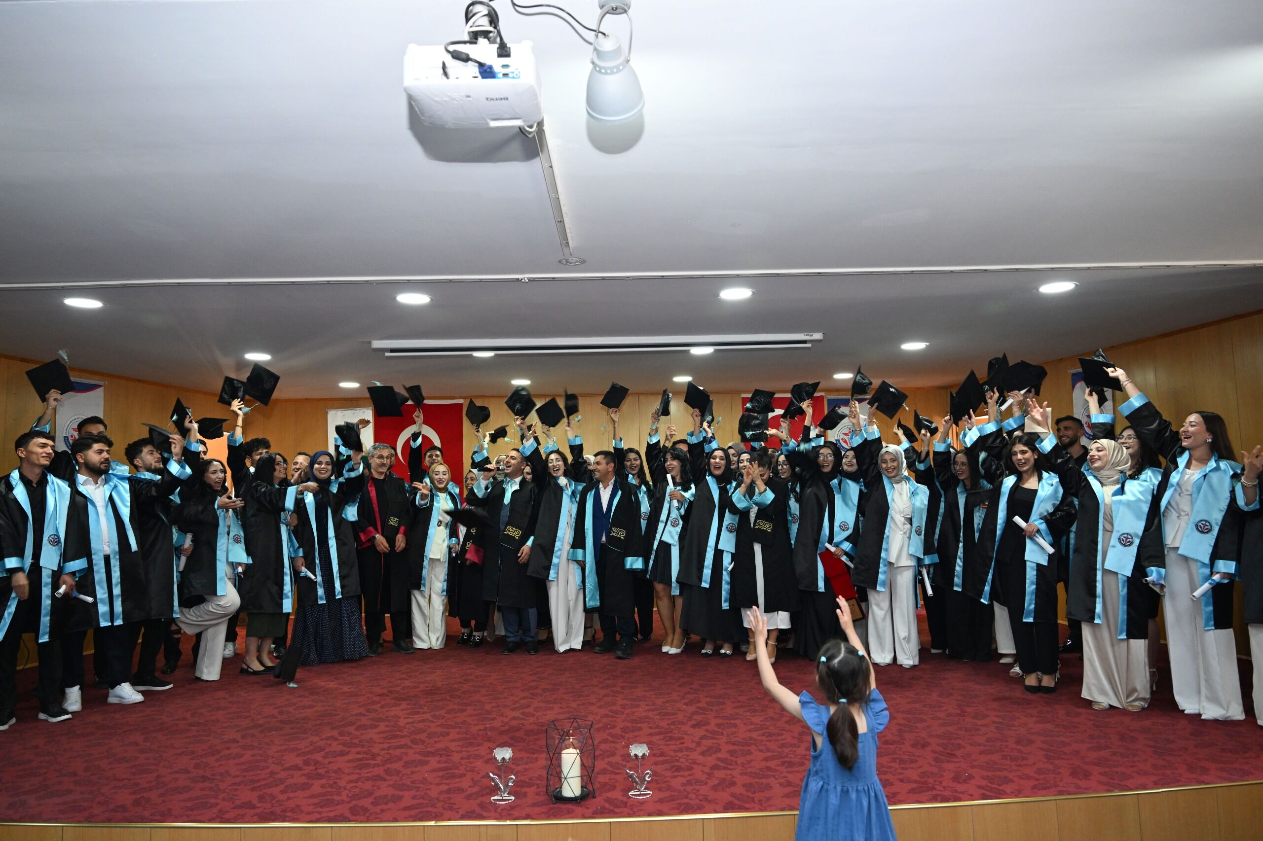 KSÜ Afşin Sağlık Yüksekokulu’nda Mezuniyet Coşkusu Yaşandı