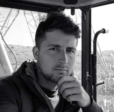 Manisa’da Iki Kamyonun Çarpıştığı Kazada Sürücüler Öldü, 1 Yaralı